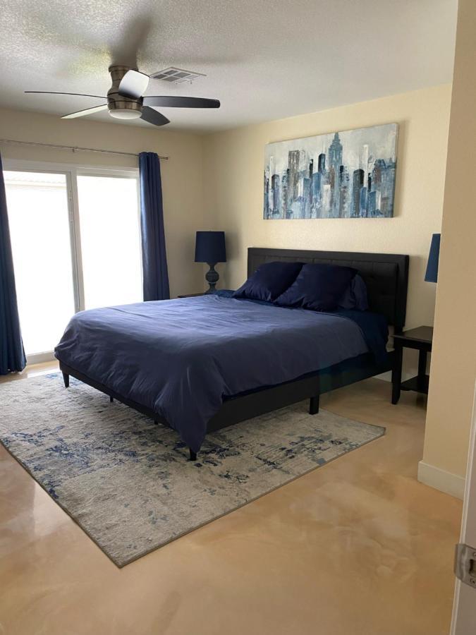 Newly Remodeled Family Friendly 3B/2B House Henderson Exterior foto